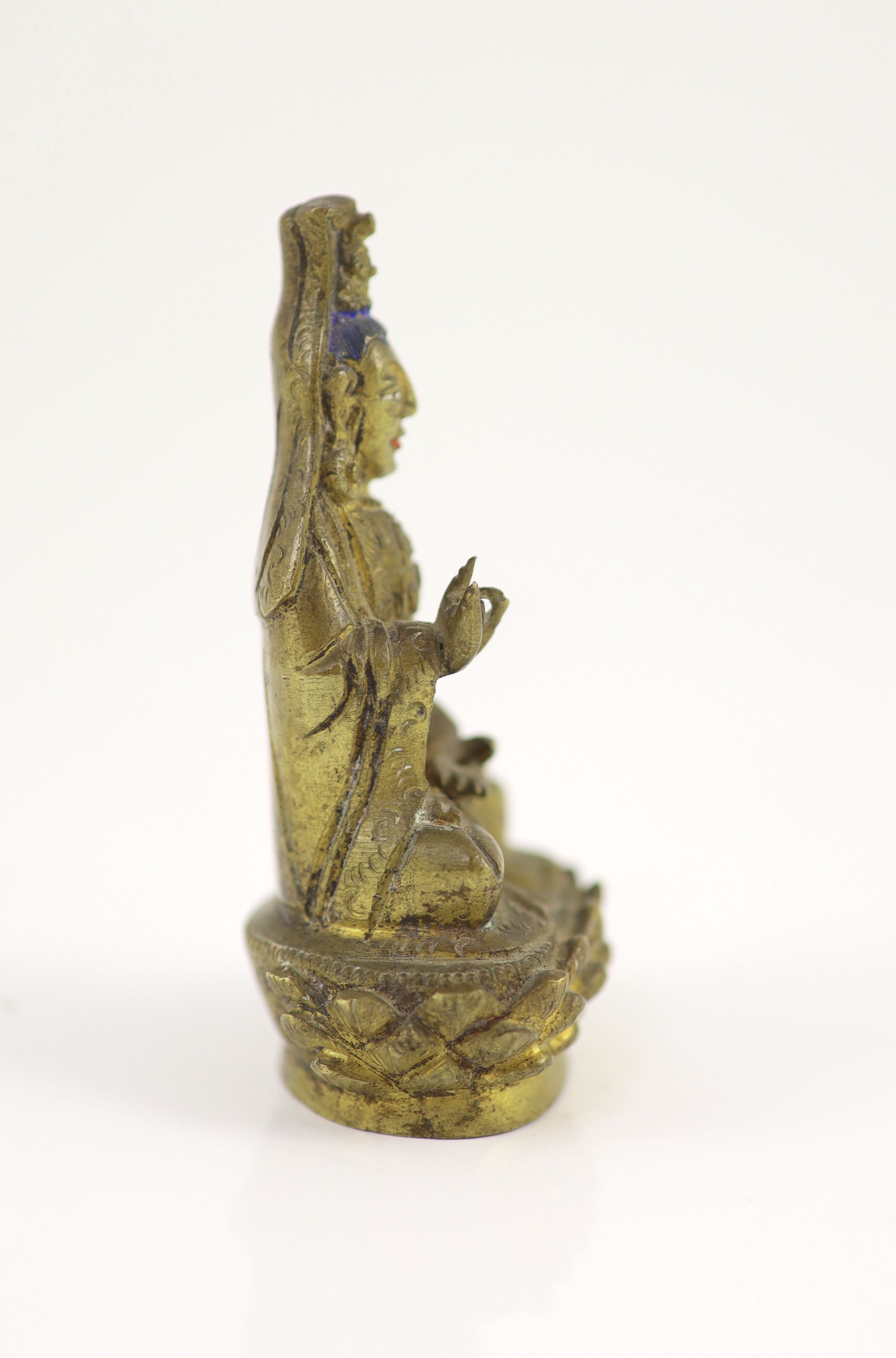 Two Himalayan bronze figures of Bodhisattvas, 19th/20th century, 11.5 and 9.8cm high